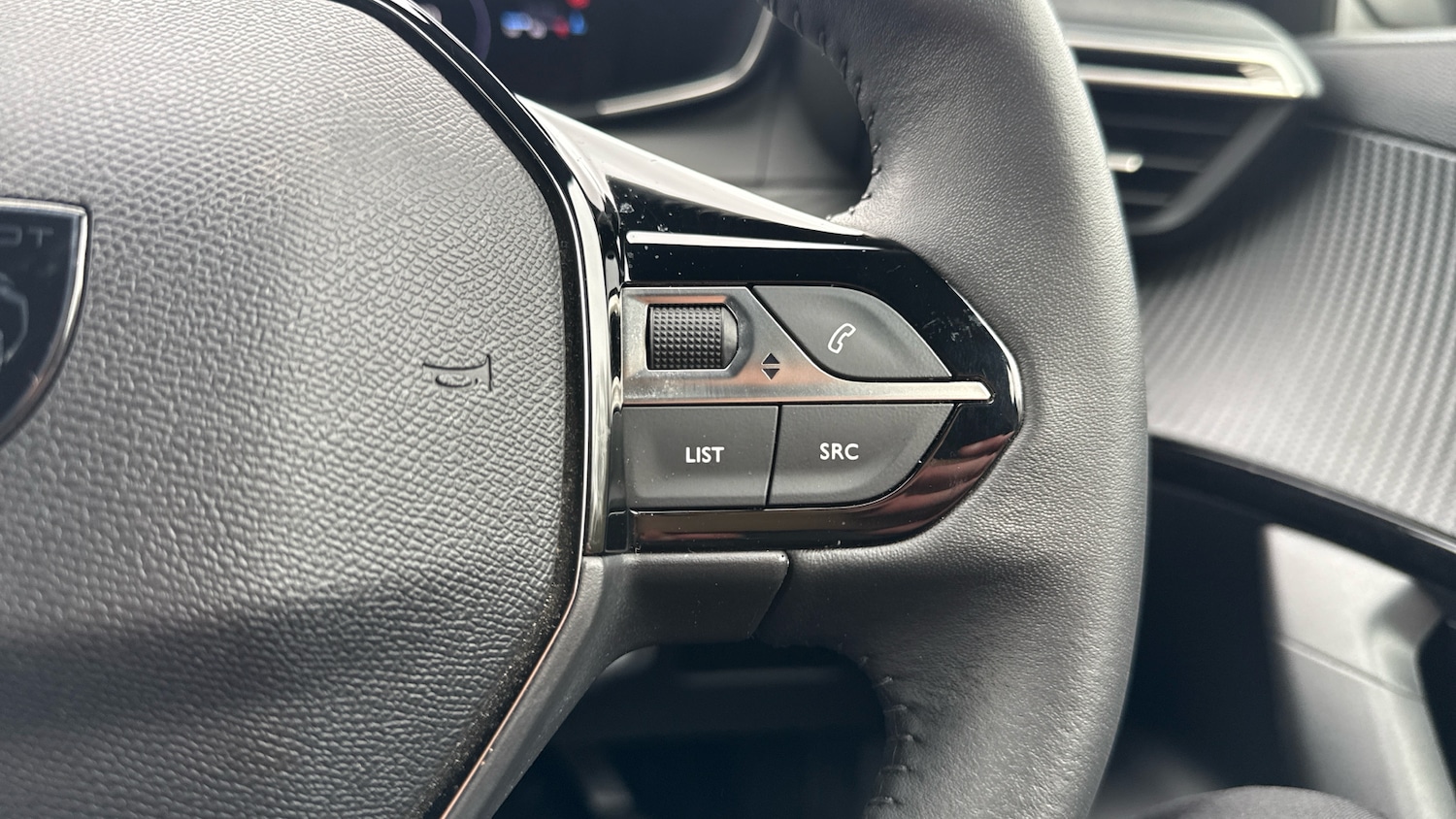 Used Peugeot 2008 2023 for sale - 77915376: Photo 42