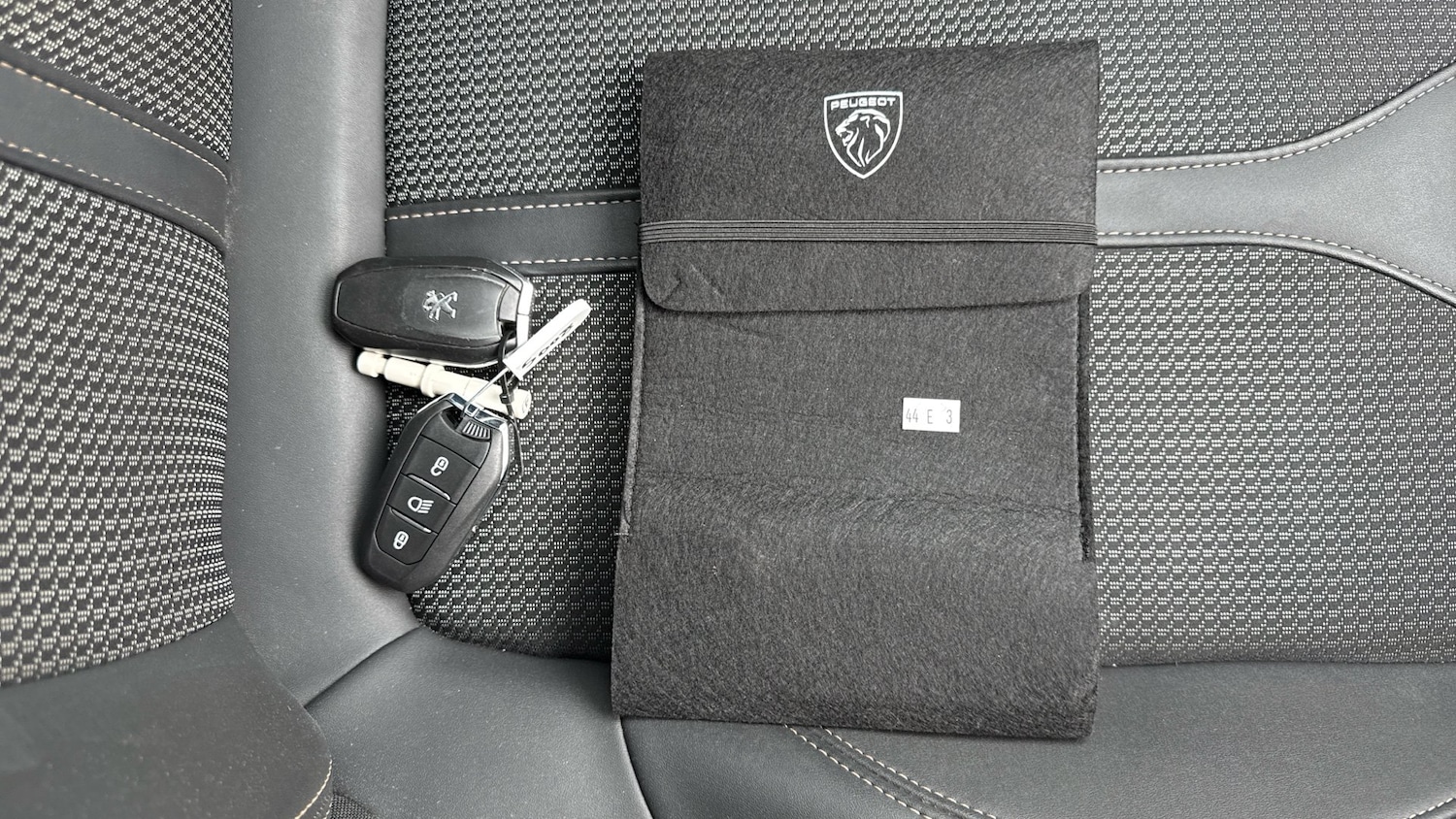 Used Peugeot 5008 2023 for sale - 76426236: Photo 19