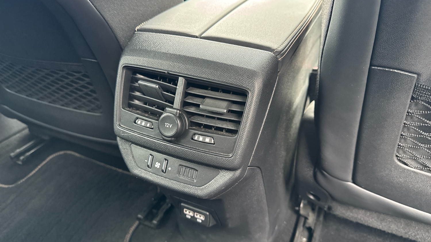 Used Peugeot 5008 2023 for sale - 76426236: Photo 24