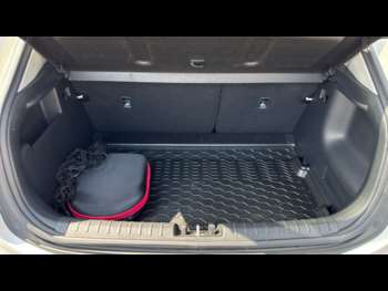 Used Kia Stonic 2023 for sale - 74539957: Photo