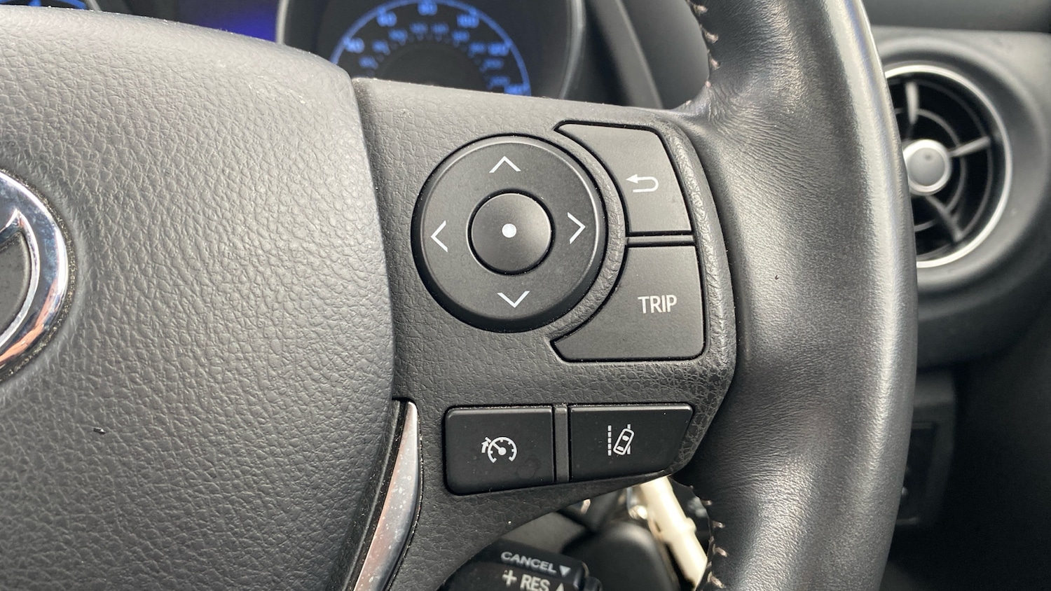 Used Toyota Auris 2018 for sale - 77245403: Photo 29