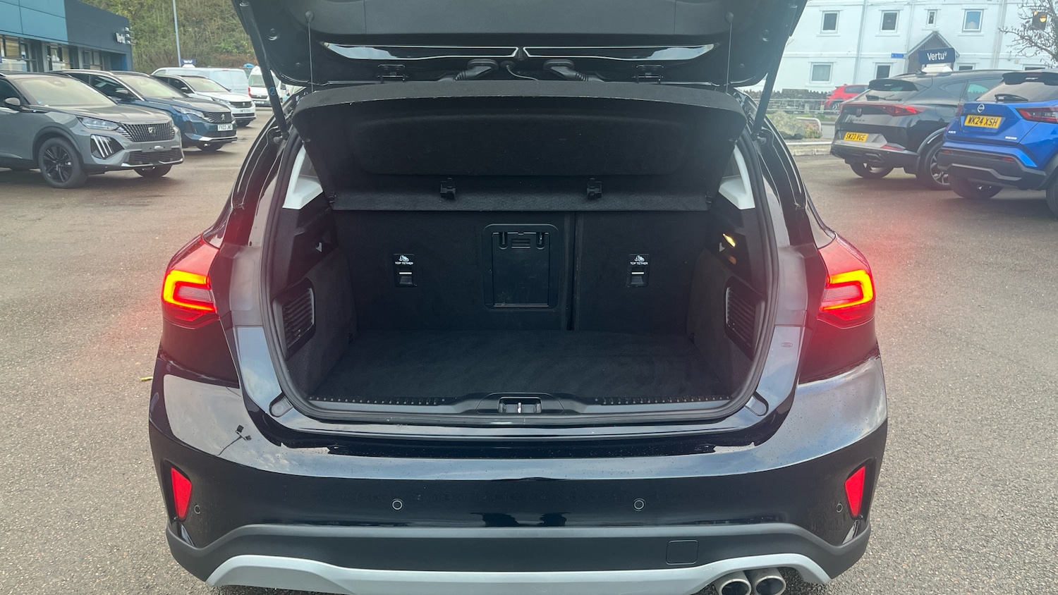 Used Ford Focus 2022 for sale - 77446976: Photo 4