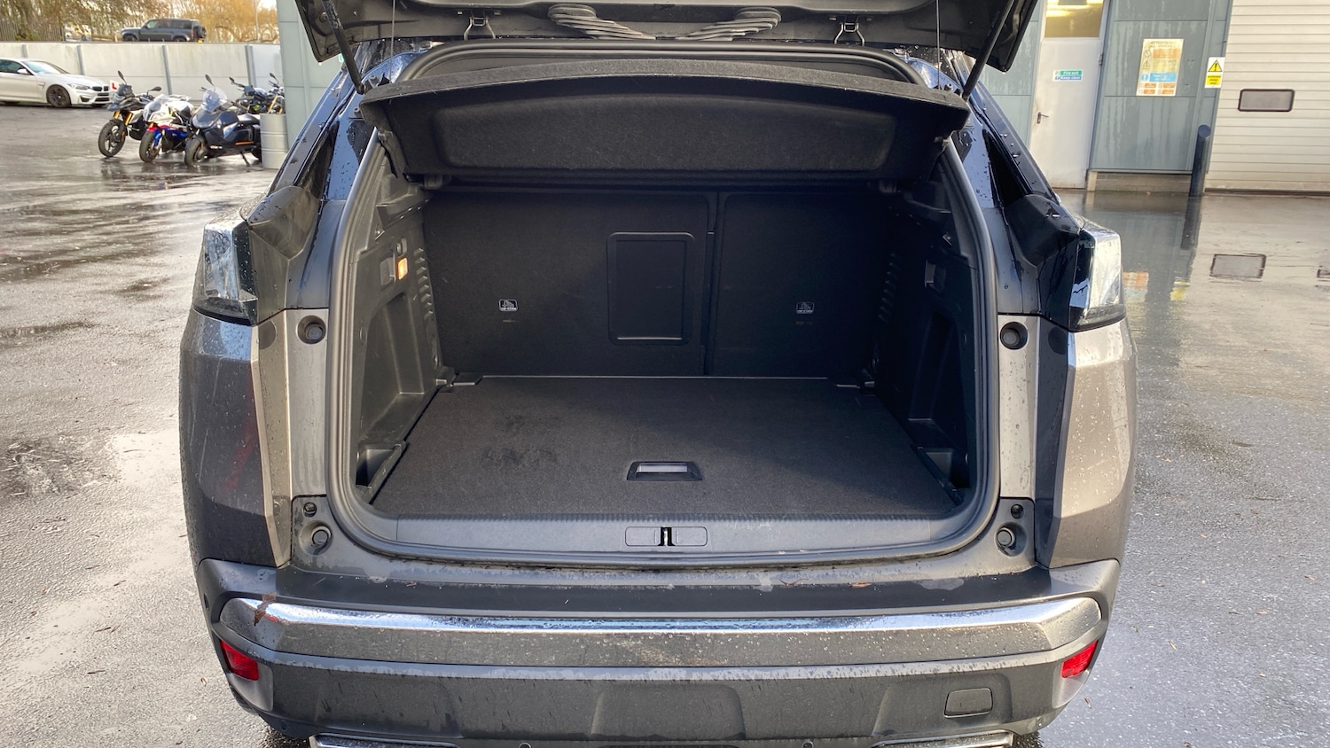 Used Peugeot 3008 2023 for sale - 77167686: Photo 4