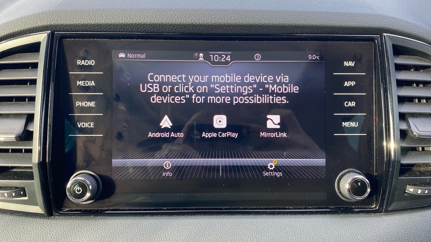 Used Skoda Karoq 2023 for sale - 77403763: Photo 32