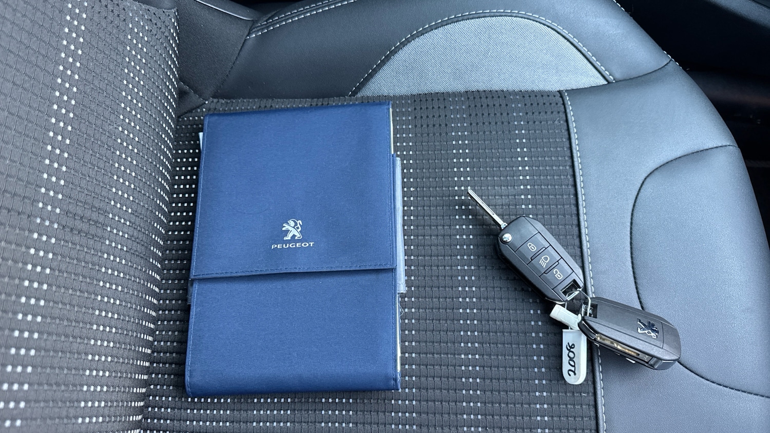 Used Peugeot 2008 2019 for sale - 76894352: Photo 19