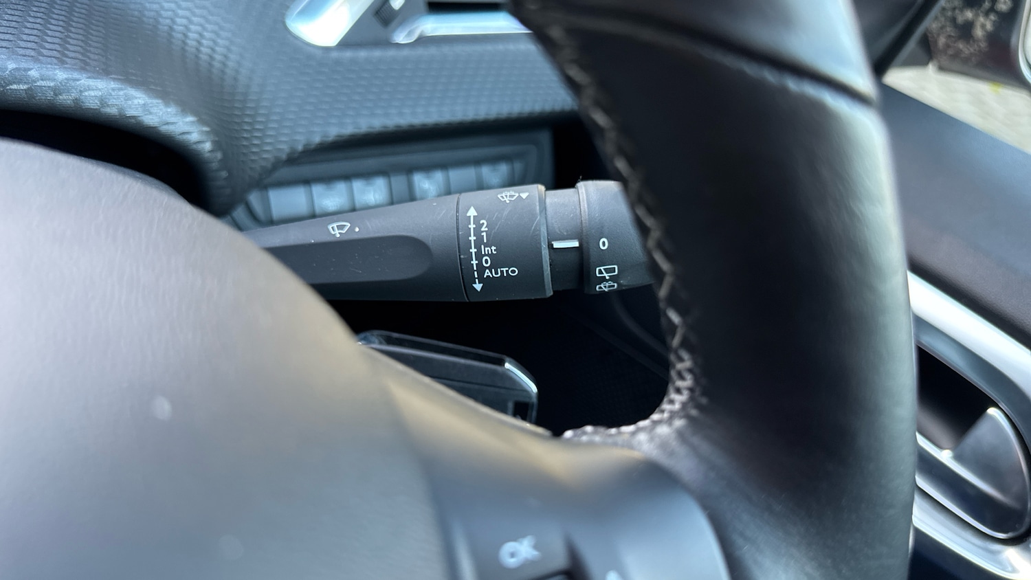 Used Peugeot 2008 2019 for sale - 76894352: Photo 28