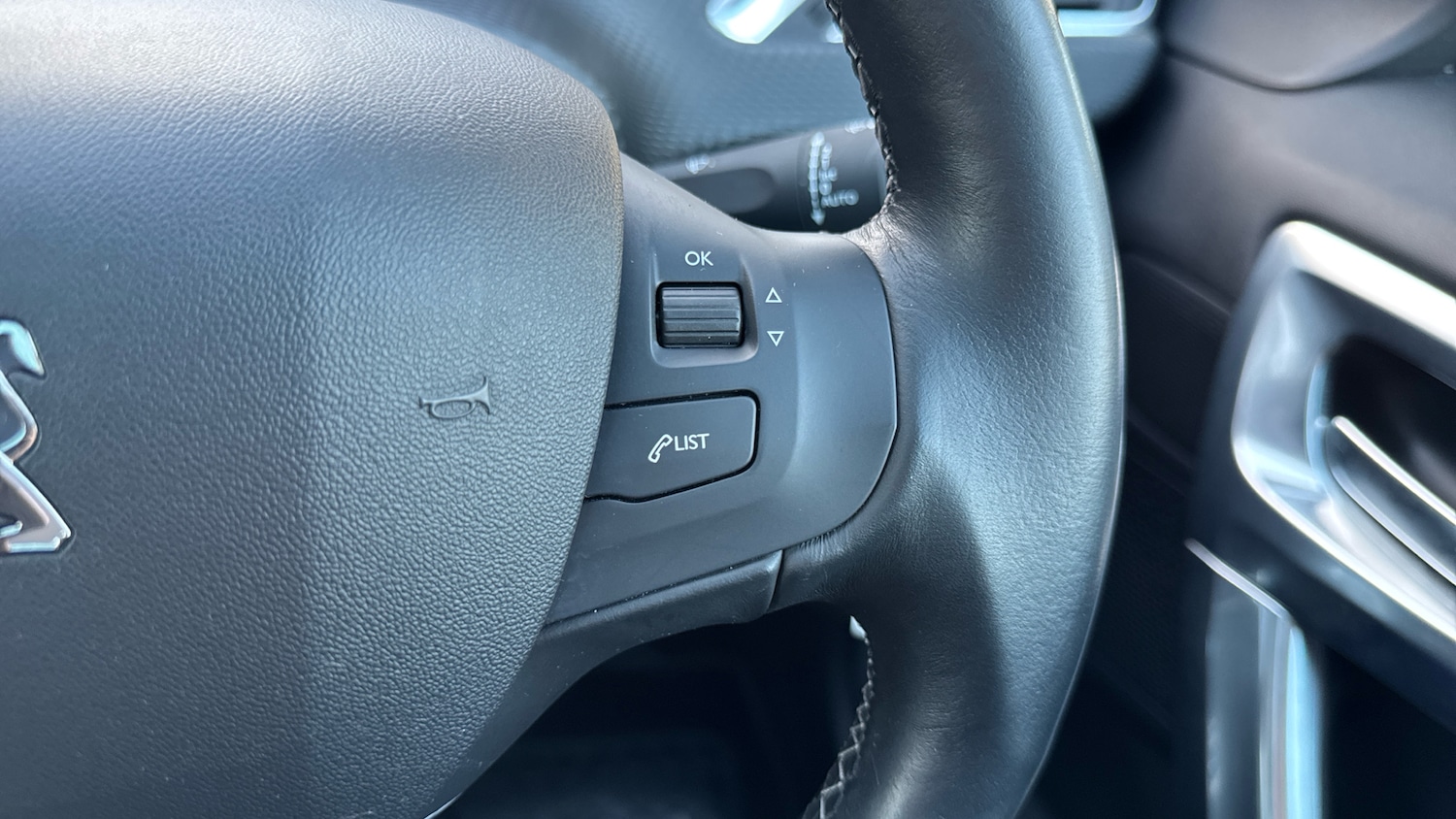 Used Peugeot 2008 2019 for sale - 76894352: Photo 30