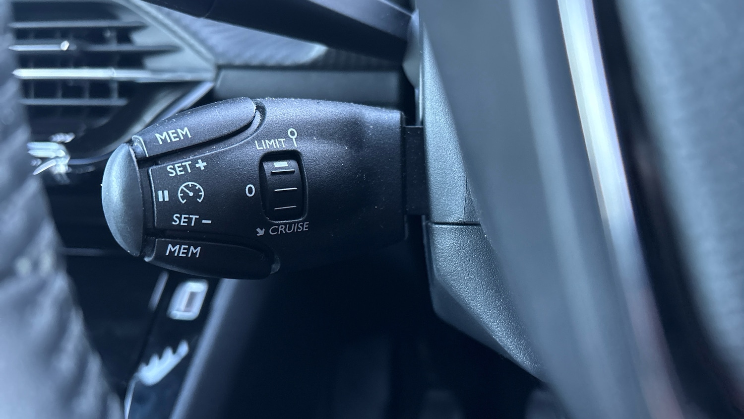 Used Peugeot 2008 2024 for sale - 77222843: Photo 42