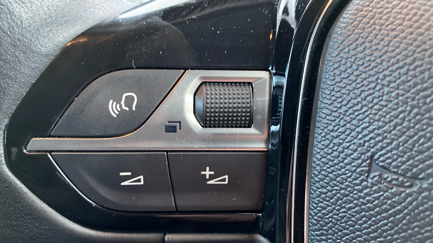 Used Peugeot 208 2020 for sale - 77431079: Photo 46