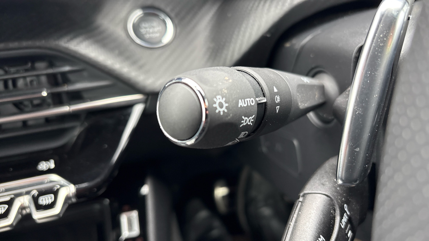 Used Peugeot 2008 2024 for sale - 77953850: Photo 44