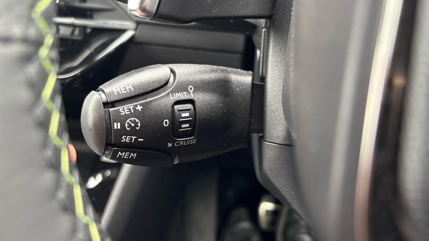 Used Peugeot 2008 2024 for sale - 77953850: Photo 47