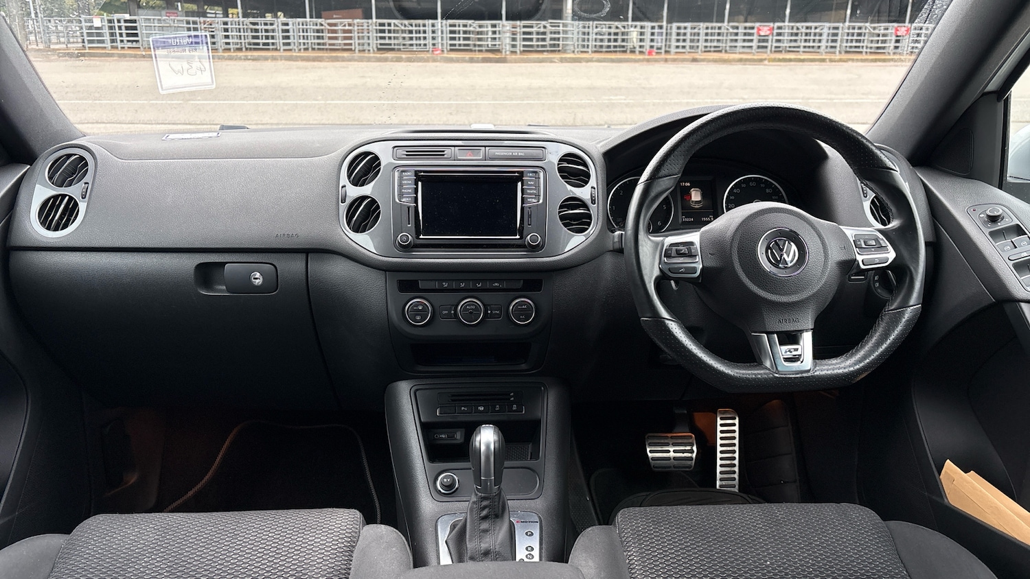 Used Volkswagen Tiguan 2015 for sale - 76366234: Photo 10