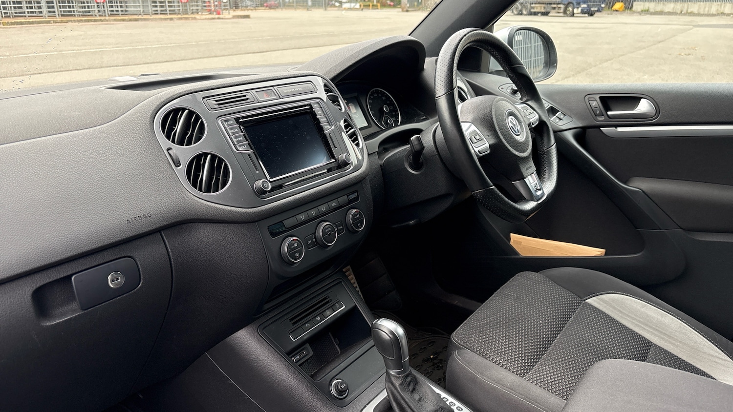 Used Volkswagen Tiguan 2015 for sale - 76366234: Photo 9