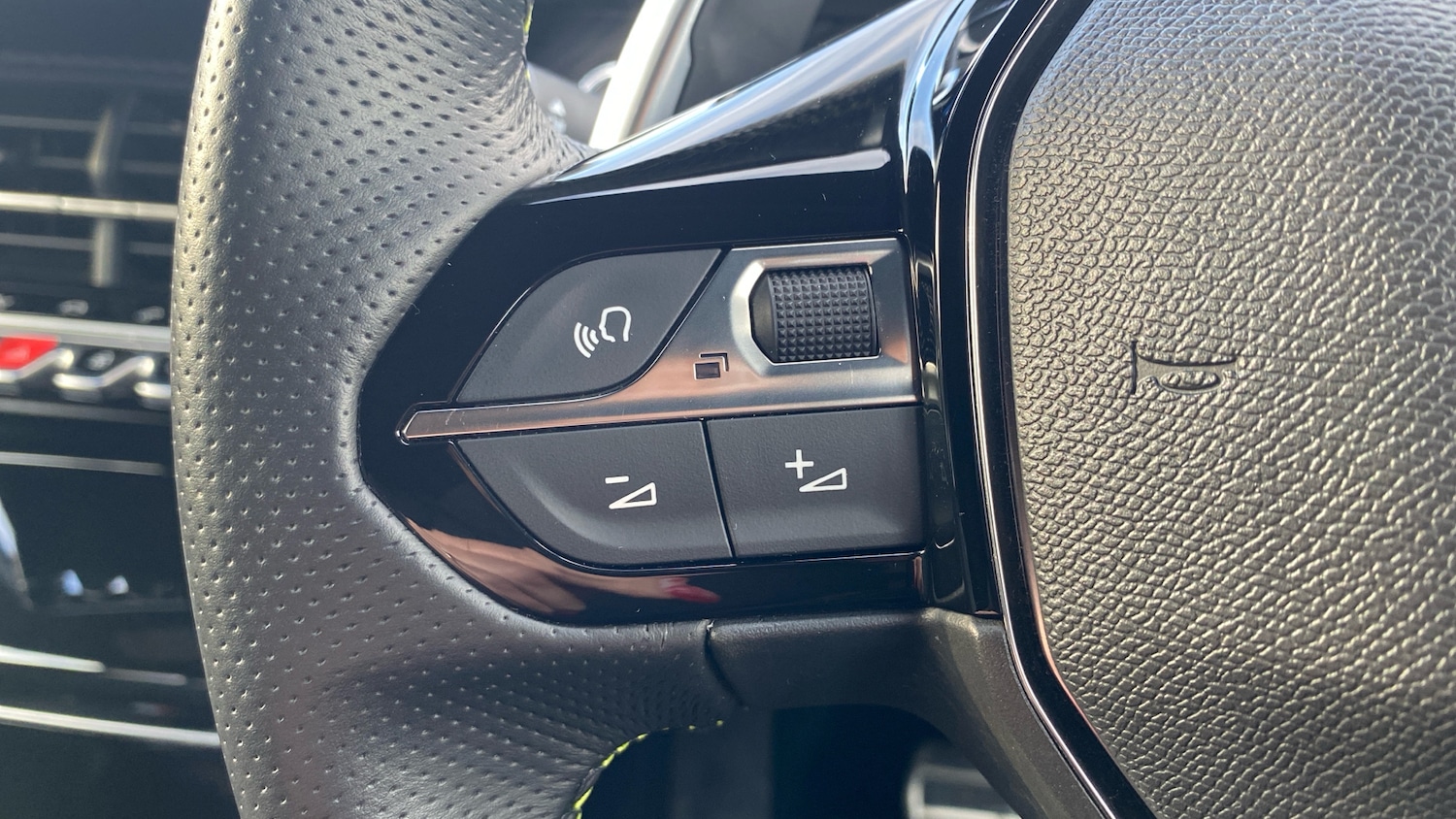 Used Peugeot 208 2023 for sale - 77528483: Photo 35