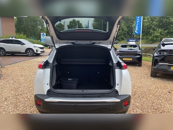 Used Peugeot 2008 2023 for sale - 78882520: Photo