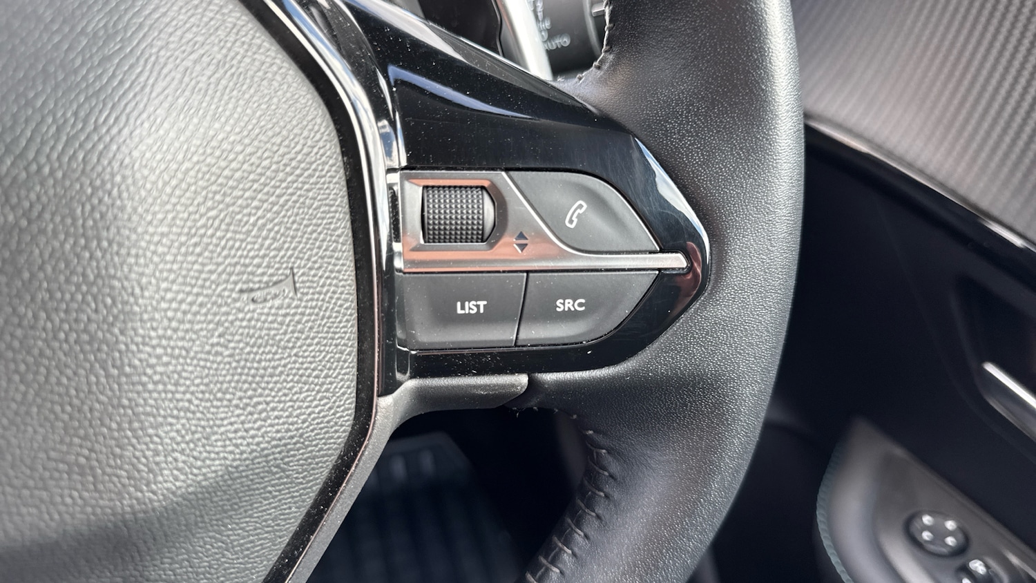 Used Peugeot 208 2020 for sale - 77115799: Photo 30