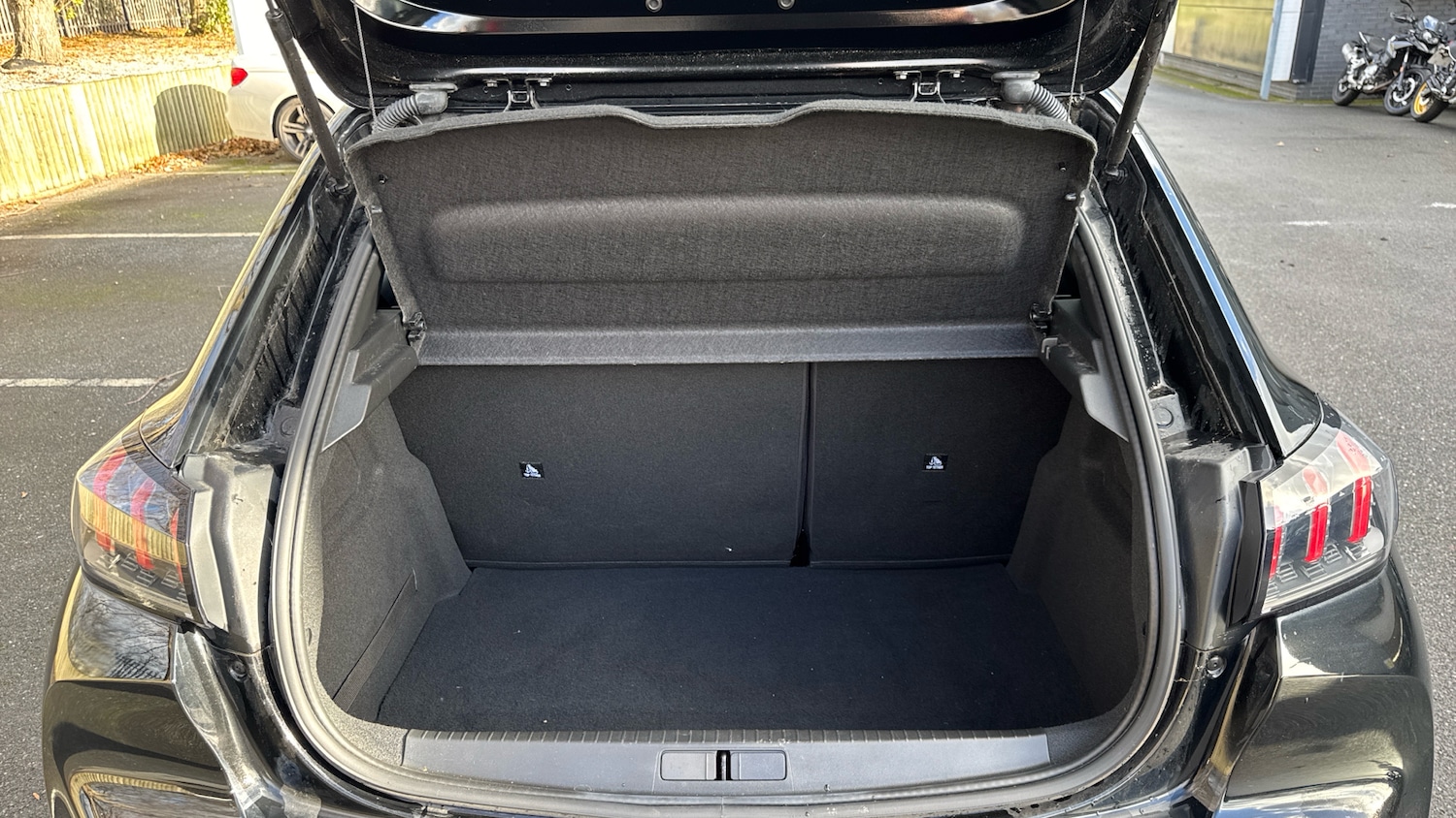 Used Peugeot 208 2020 for sale - 77115799: Photo 4