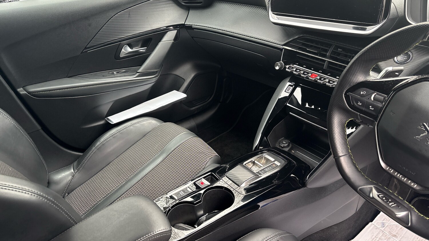 Used Peugeot 208 2022 for sale - 77353516: Photo 14