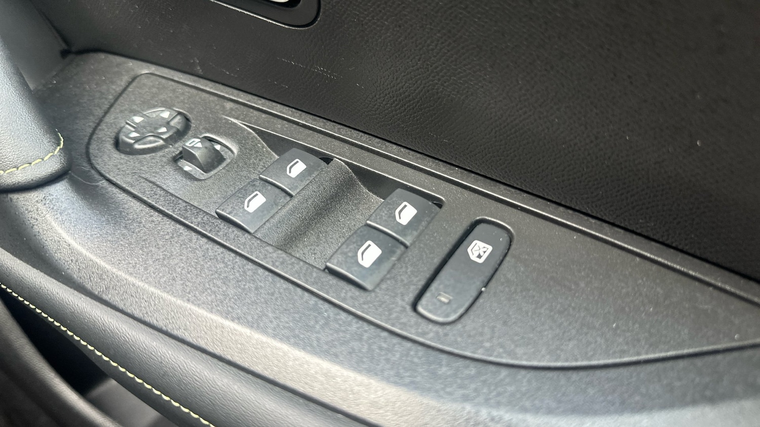 Used Peugeot 2008 2024 for sale - 76831534: Photo 34