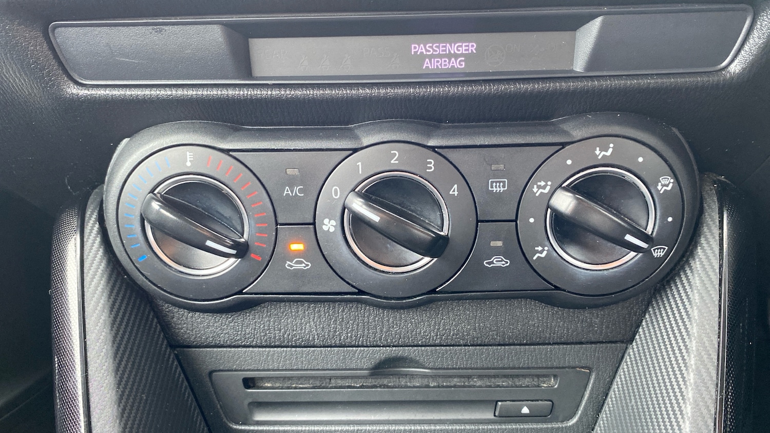 Used Mazda Mazda2 2017 for sale - 77649810: Photo 32