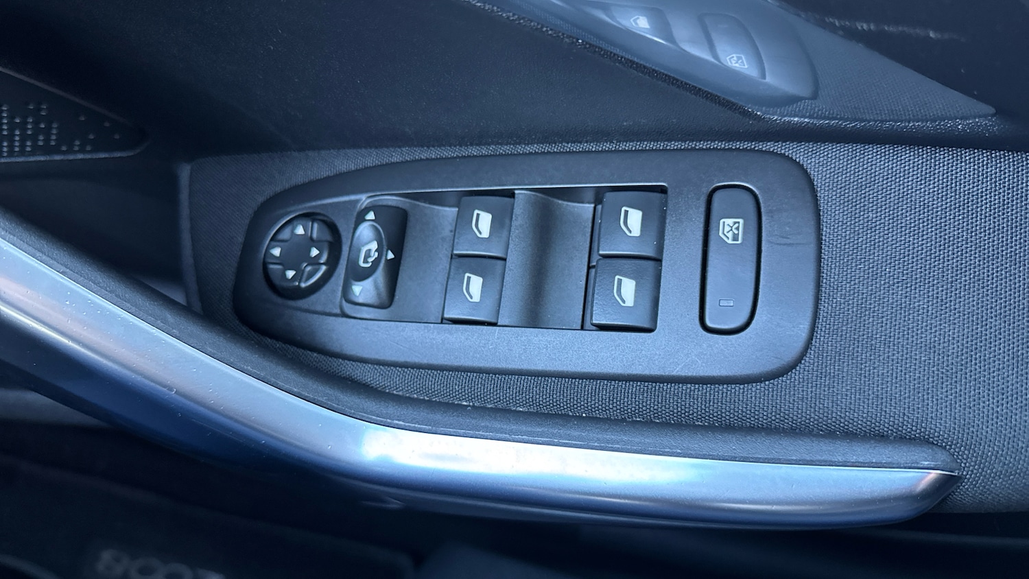 Used Peugeot 2008 2019 for sale - 76734950: Photo 31