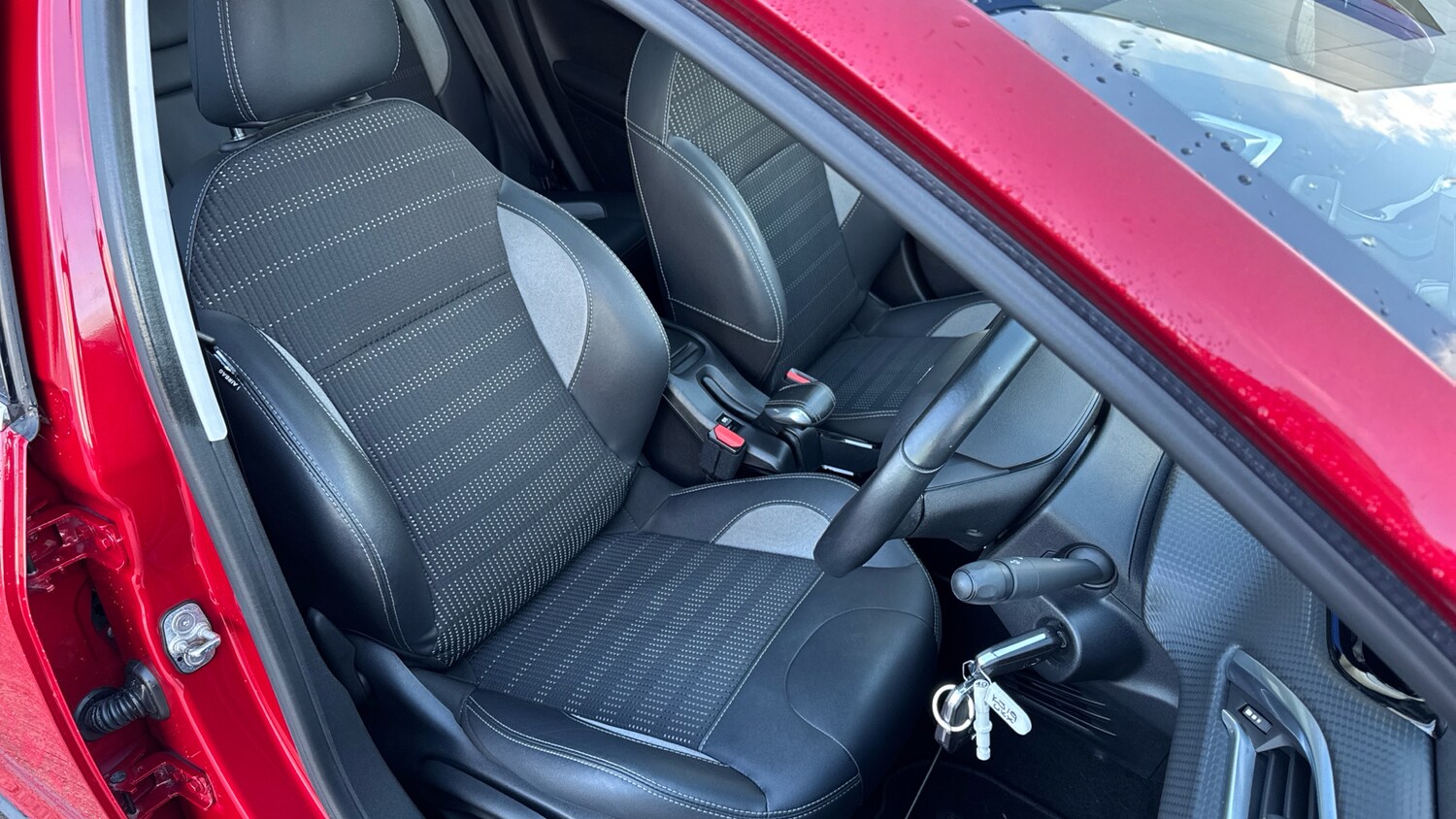 Used Peugeot 2008 2019 for sale - 76734950: Photo 32