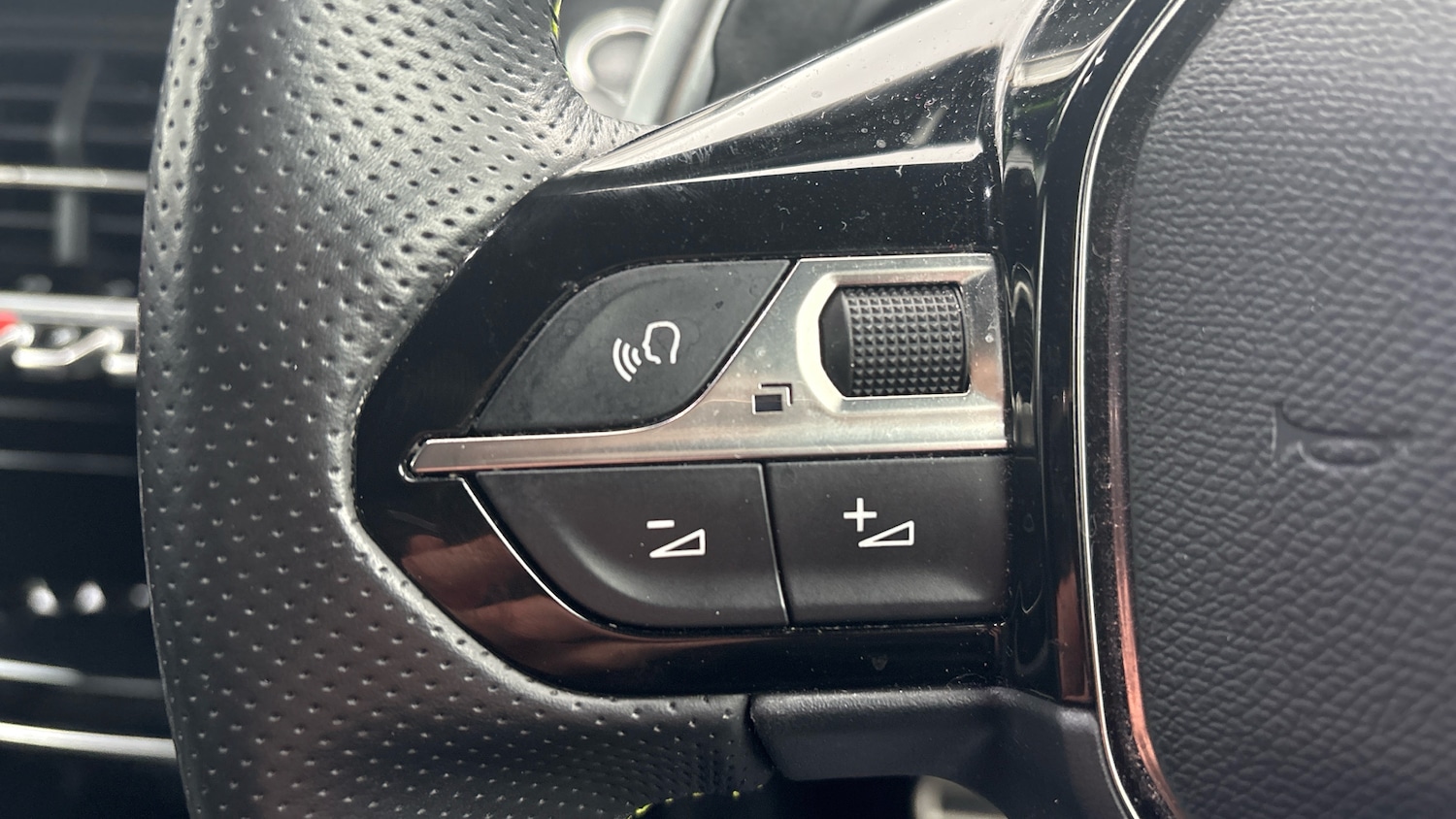 Used Peugeot 208 2022 for sale - 77222845: Photo 33