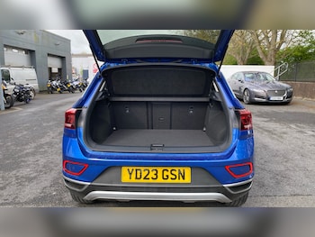 Used Volkswagen T-Roc 2023 for sale - 78499858: Photo