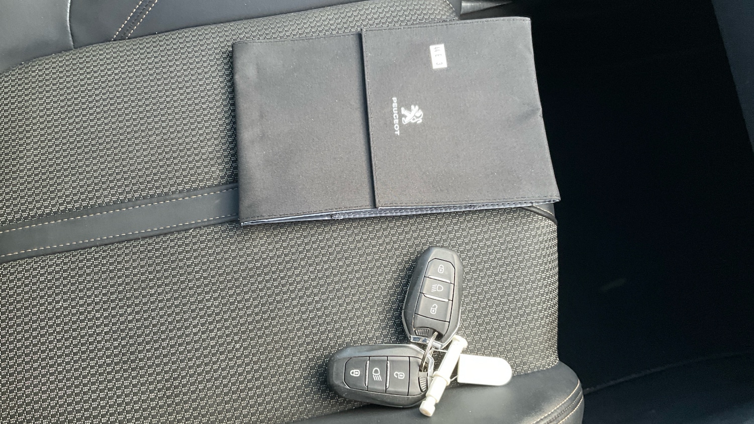 Used Peugeot 3008 2022 for sale - 77283660: Photo 19