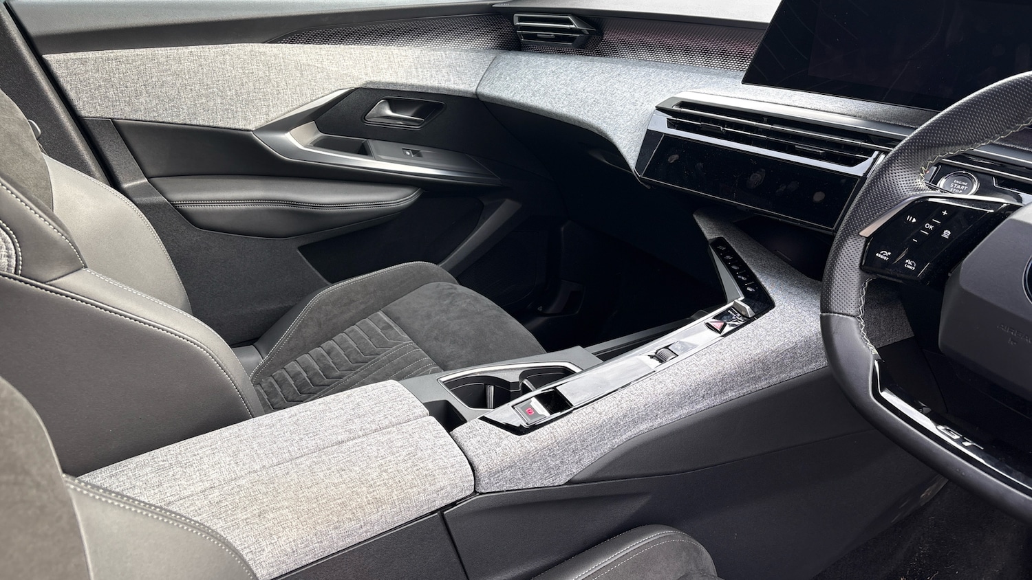 Used Peugeot 5008 2024 for sale - 77775057: Photo 14