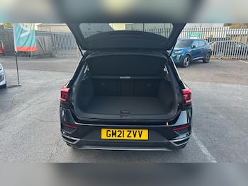 Used Volkswagen T-Roc 2021 for sale - 79476287: Photo