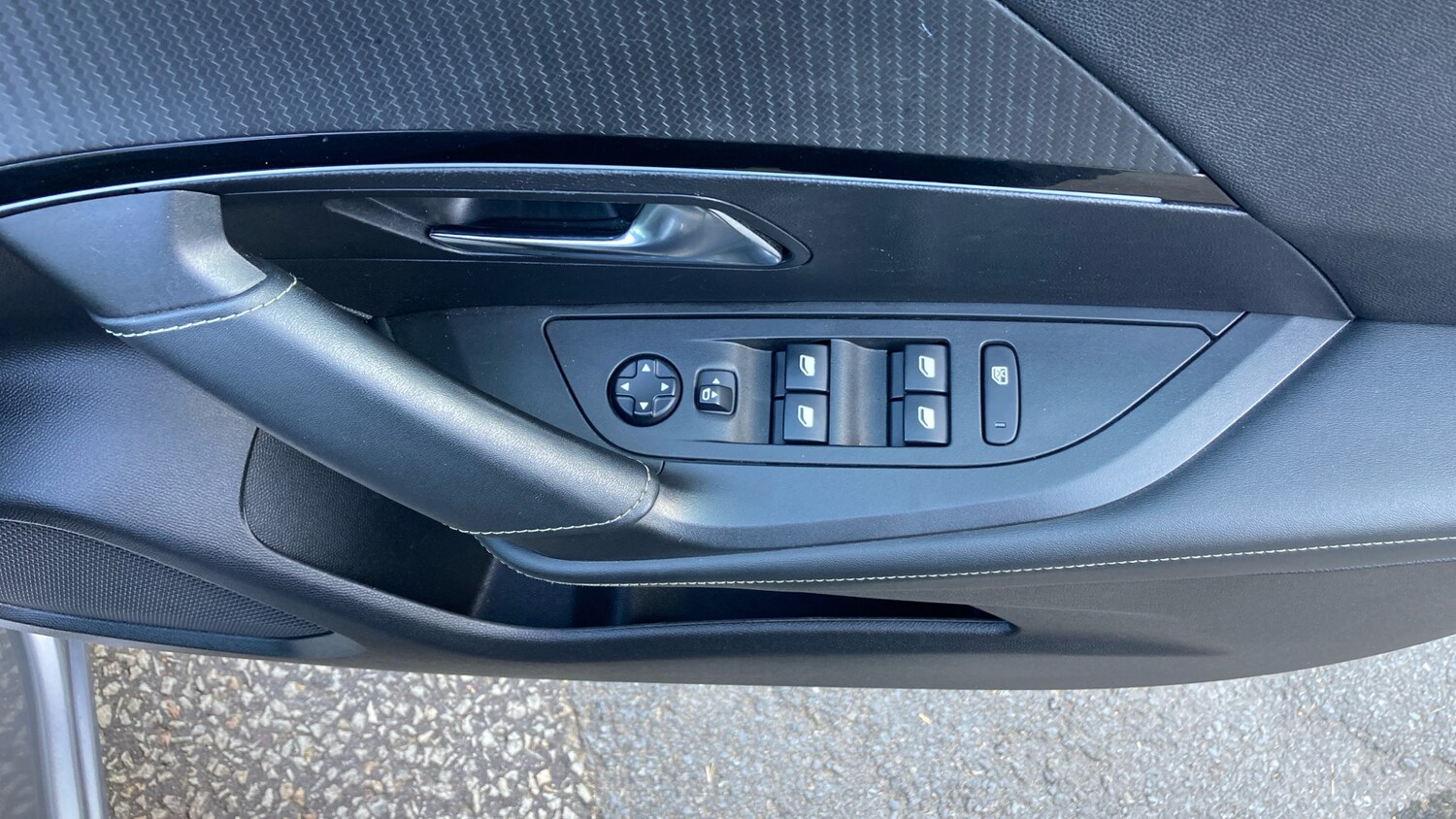 Used Peugeot 2008 2021 for sale - 76100842: Photo 49