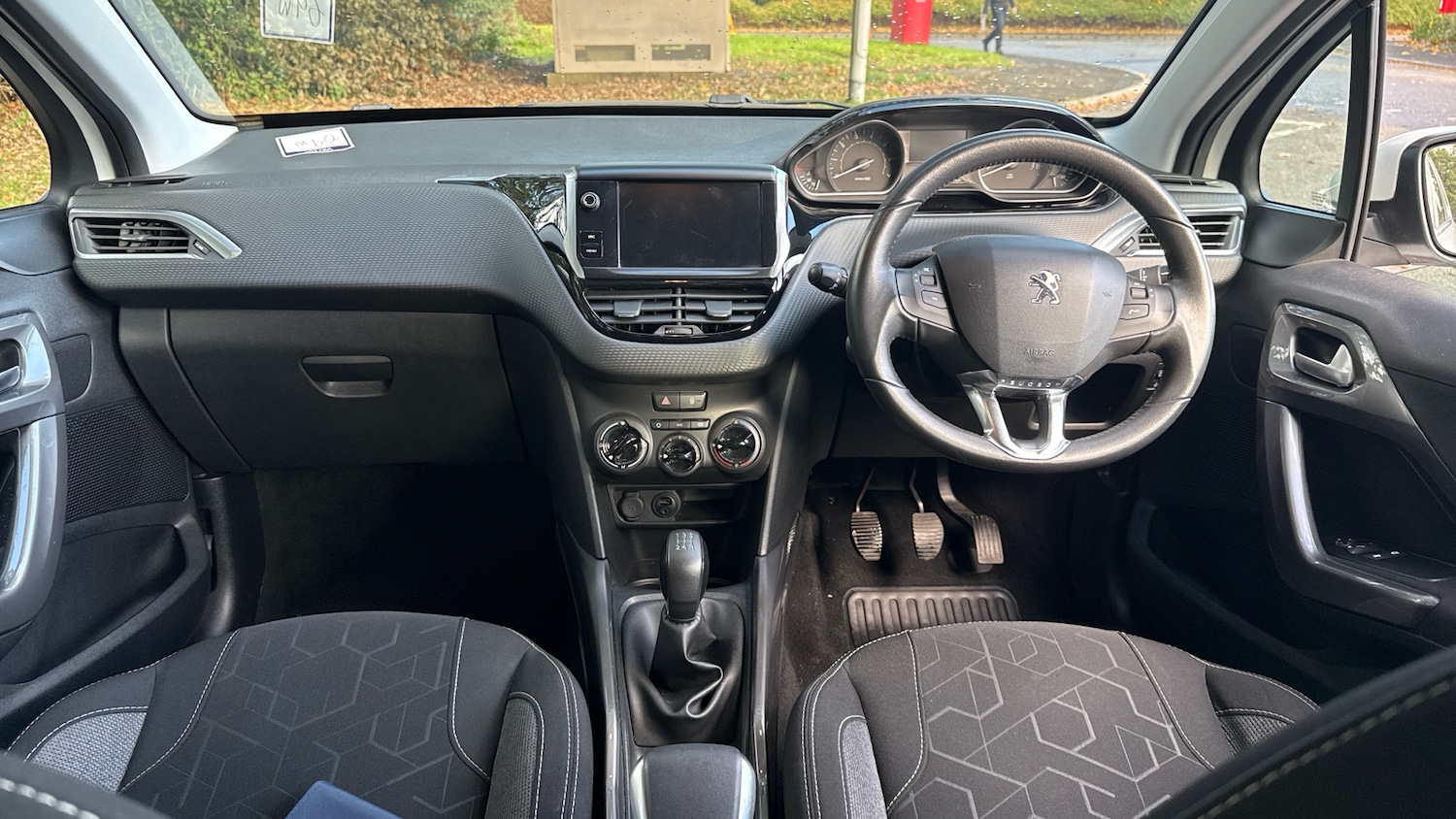 Used Peugeot 2008 2017 for sale - 76366246: Photo 10