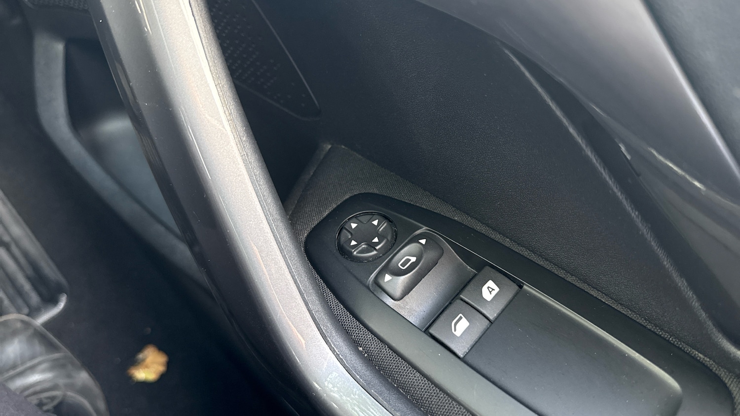 Used Peugeot 2008 2017 for sale - 76366246: Photo 23