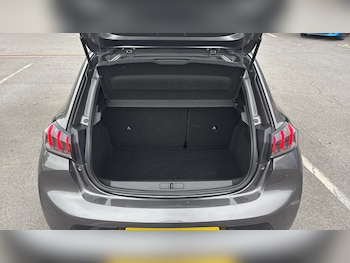 Used Peugeot 208 2022 for sale - 76311322: Photo 4
