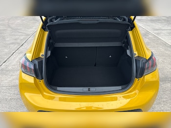 Used Peugeot 208 2023 for sale - 78392350: Photo