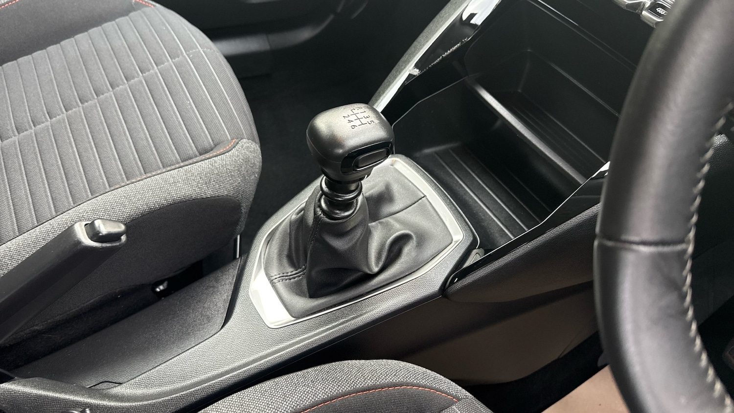 Used Peugeot 2008 2022 for sale - 76895230: Photo 13