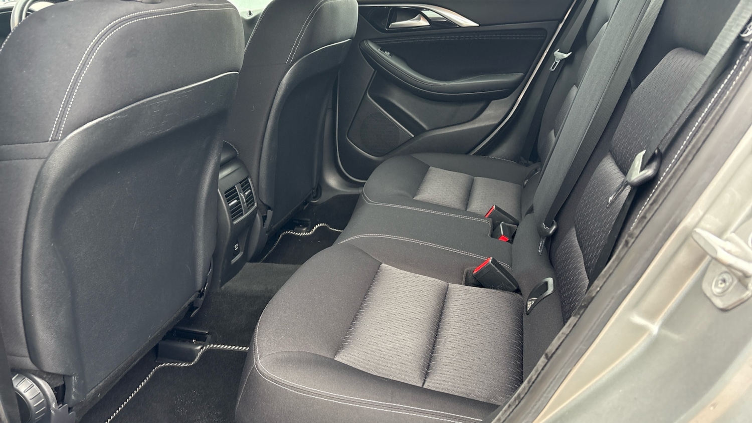 Used Infiniti QX30 2018 for sale - 77601915: Photo 16