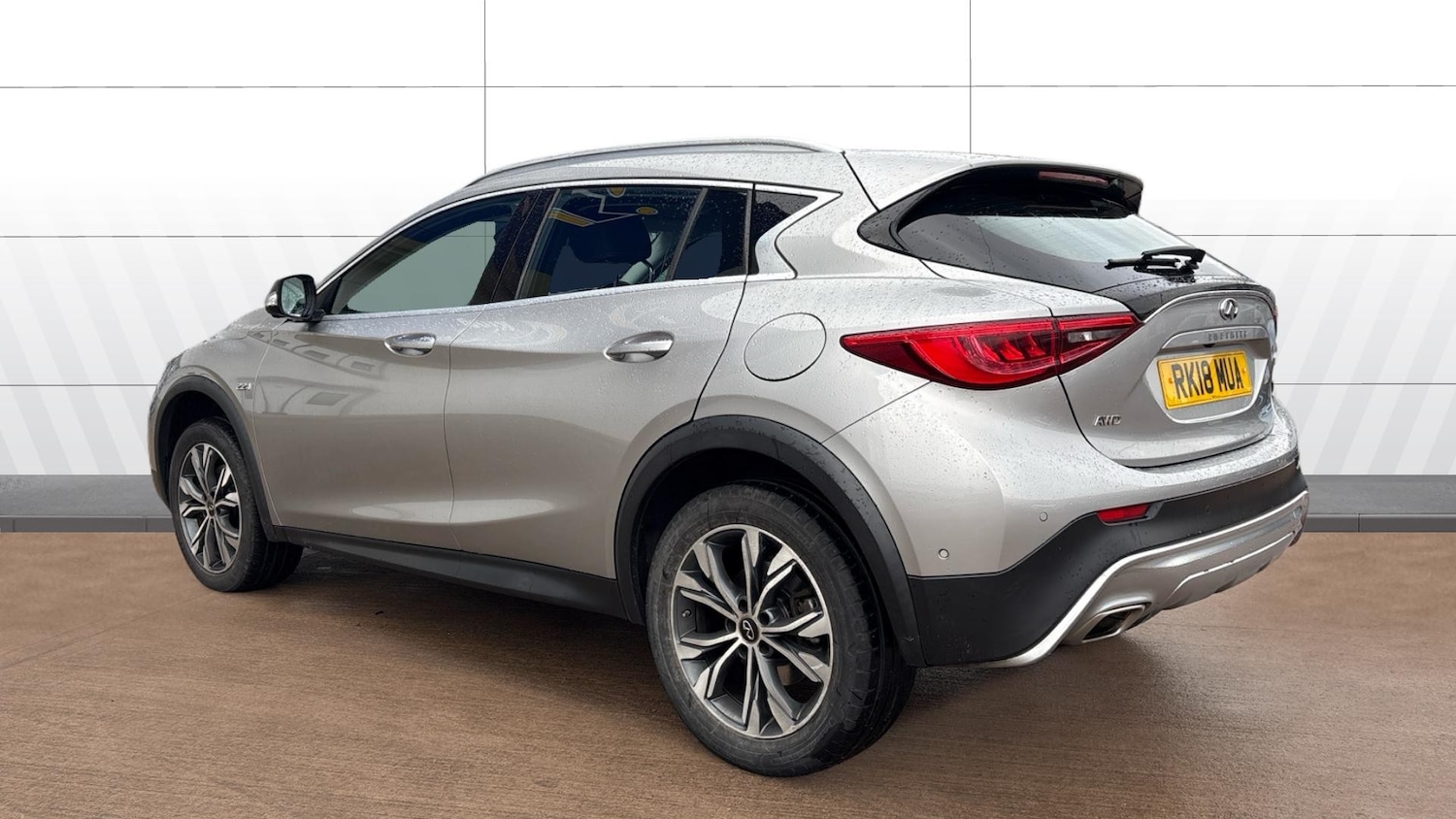 Used Infiniti QX30 2018 for sale - 77601915: Photo 2