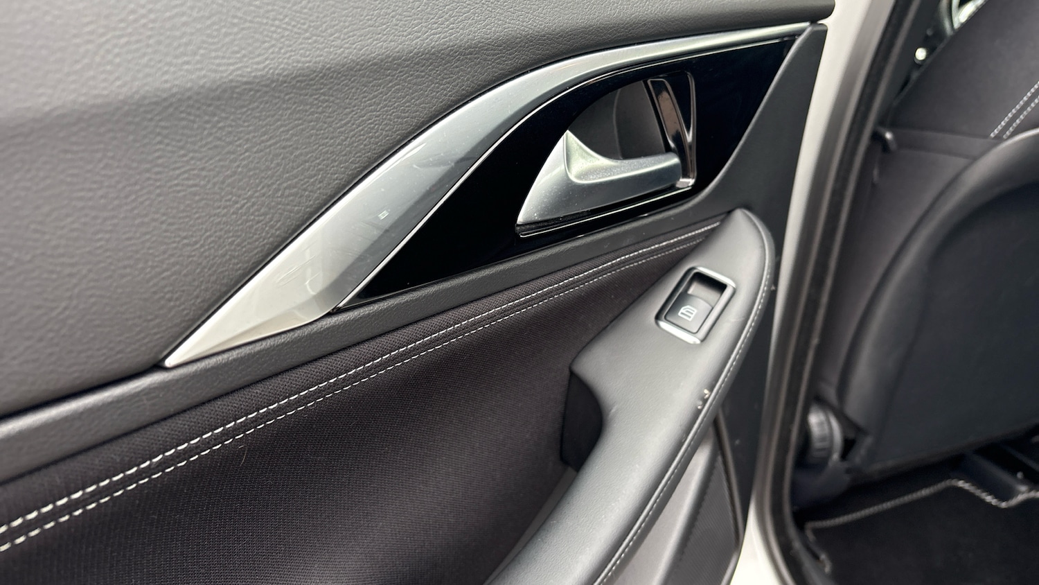 Used Infiniti QX30 2018 for sale - 77601915: Photo 29