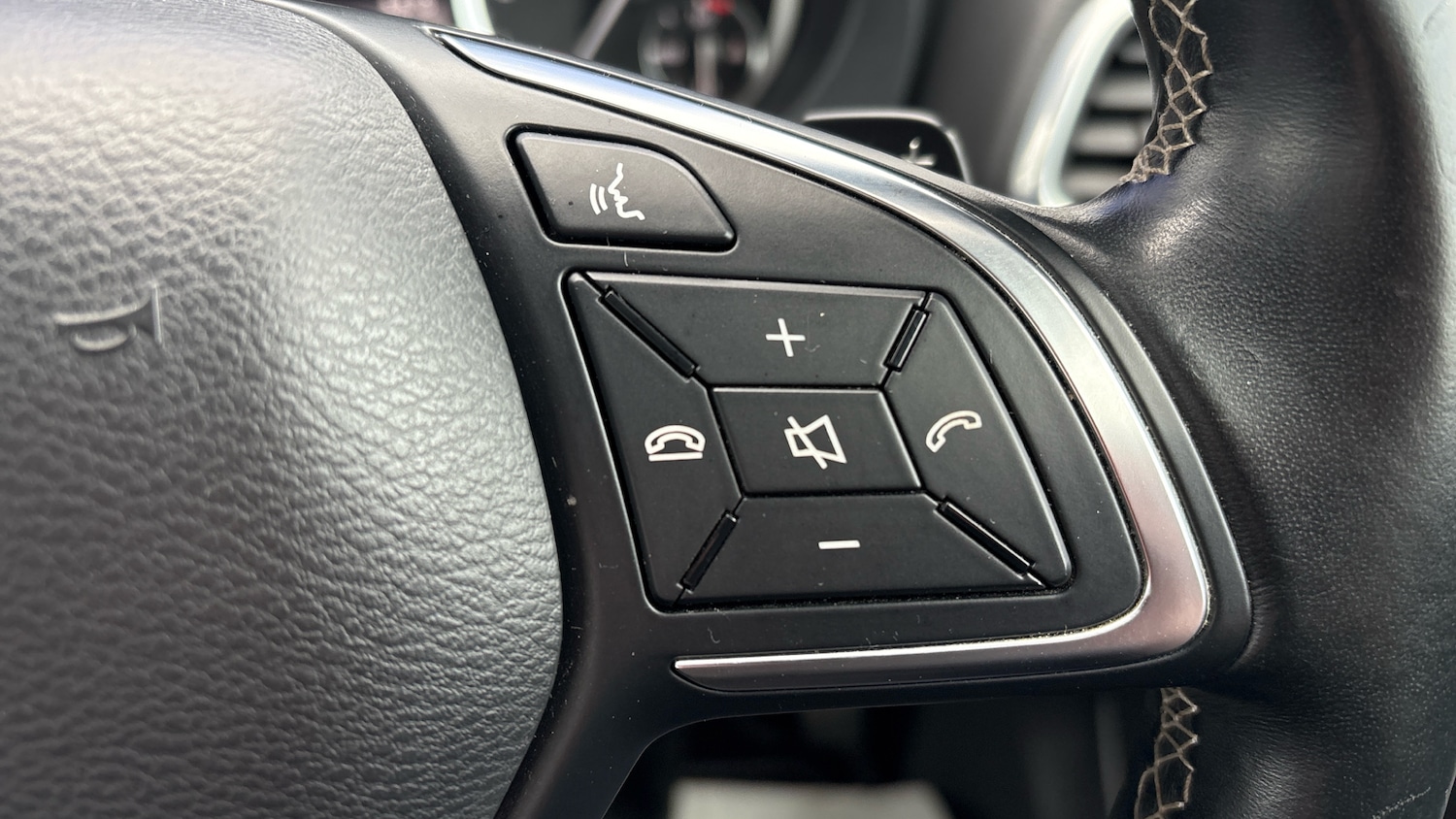 Used Infiniti QX30 2018 for sale - 77601915: Photo 54