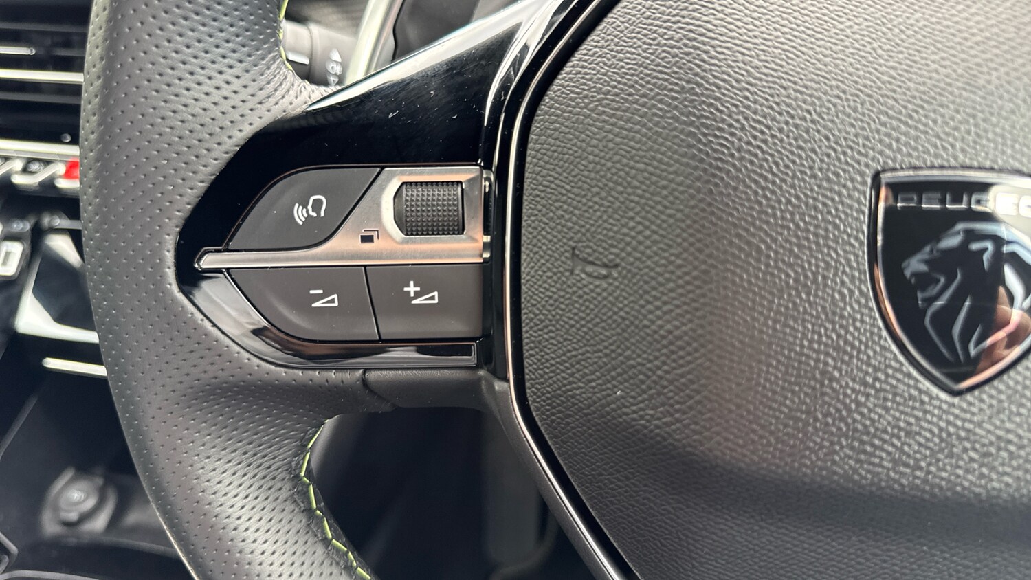 Used Peugeot 2008 2025 for sale - 76161813: Photo 25
