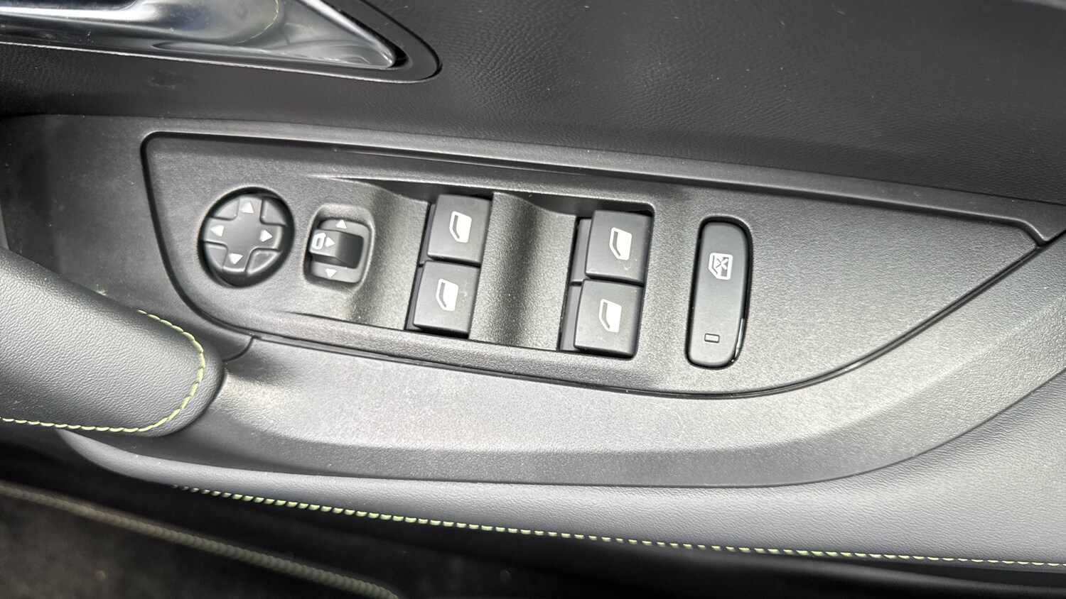 Used Peugeot 2008 2025 for sale - 76161813: Photo 29