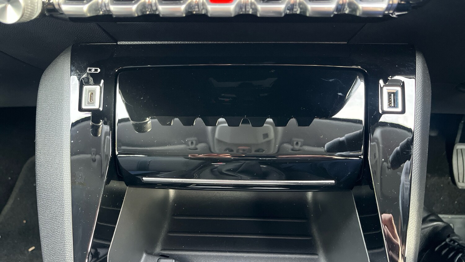 Used Peugeot 208 2020 for sale - 77431083: Photo 39