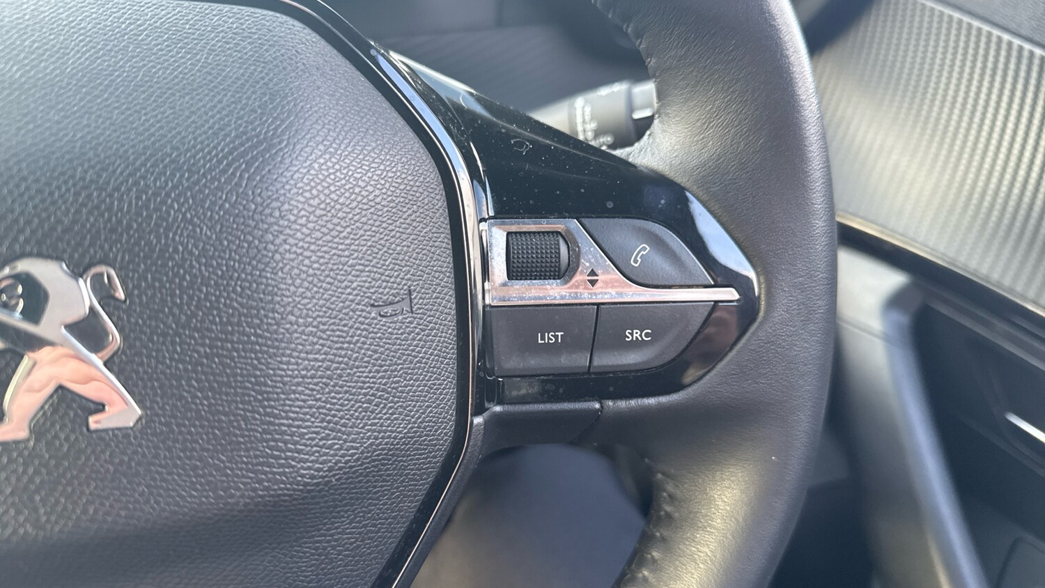 Used Peugeot 2008 2022 for sale - 76403132: Photo 22