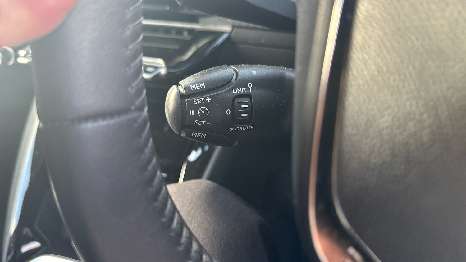 Used Peugeot 2008 2022 for sale - 76403132: Photo 26