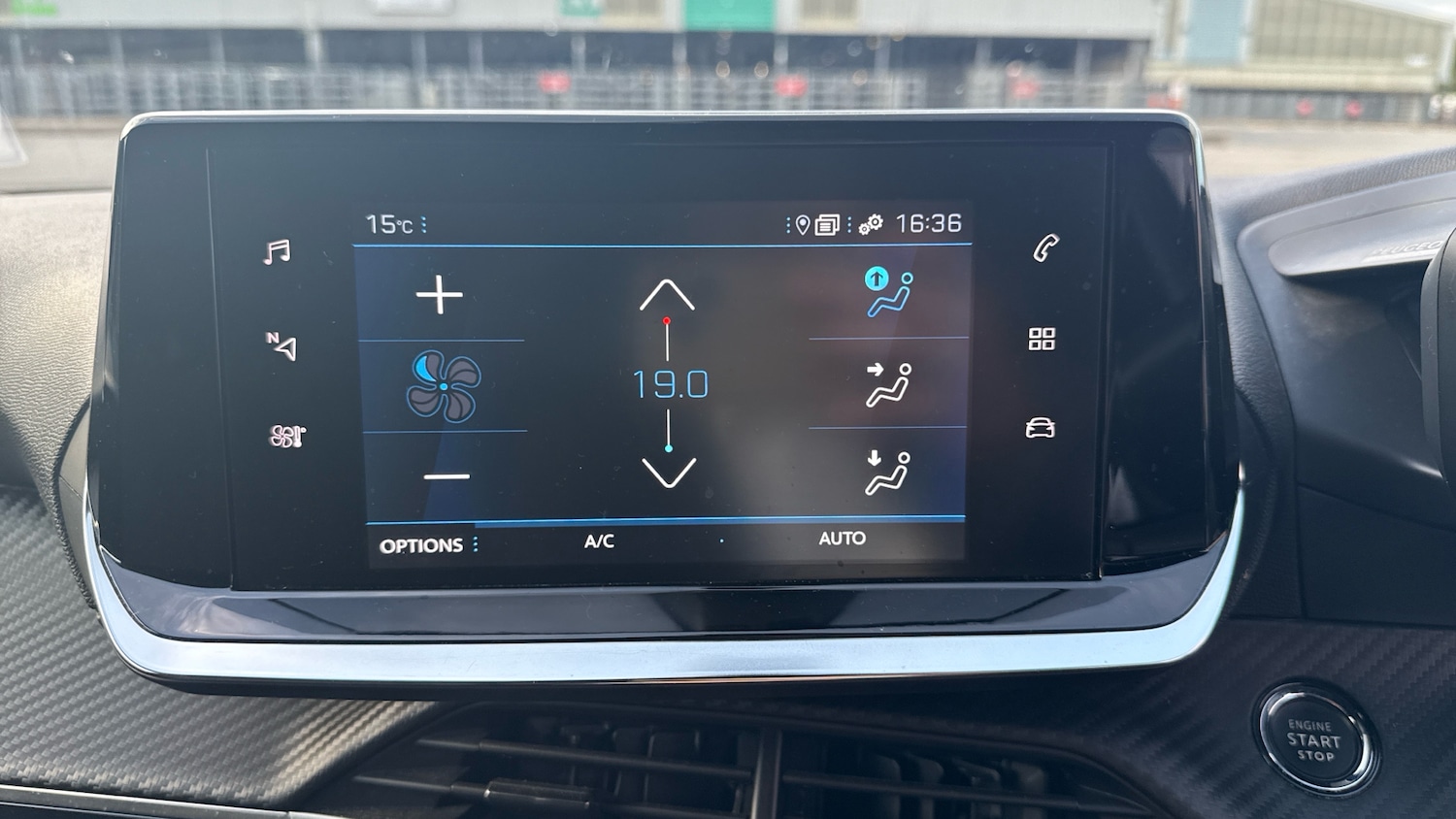 Used Peugeot 2008 2022 for sale - 76403132: Photo 28