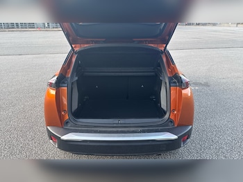 Used Peugeot 2008 2022 for sale - 76403132: Photo