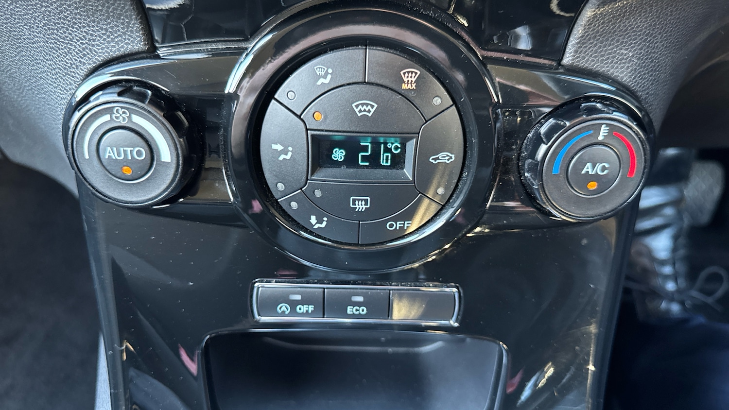 Used Ford Fiesta 2017 for sale - 76737913: Photo 25