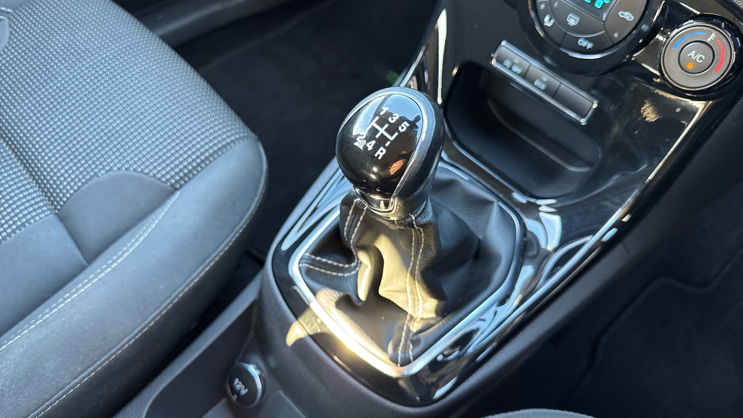 Used Ford Fiesta 2017 for sale - 76737913: Photo 26